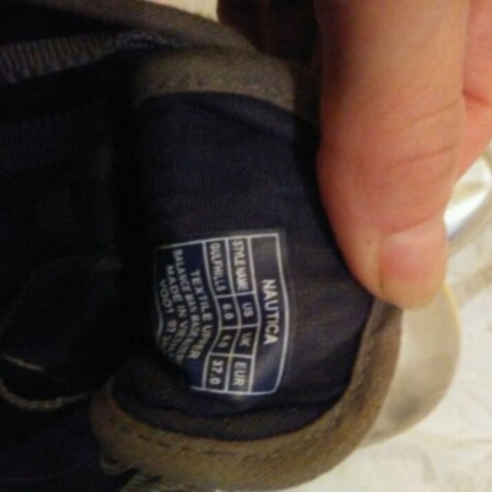 Cute Silver-Toed Nautica Shoes - Picture 2 of 4